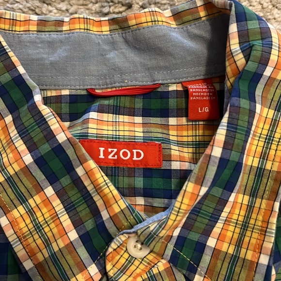 IZOD Button Down - Picture 3 of 6